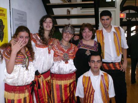 UNE PHOTO DES MEMBRES DE TAFSUT (JOURN�E AFRICAINE)